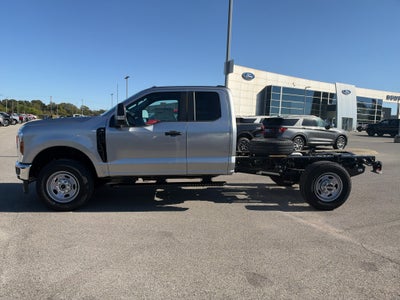 2027 Ford Chassis Cab F-350® XL