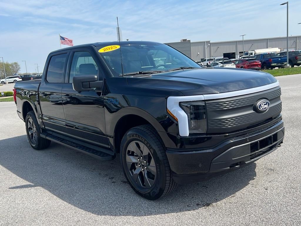 2025 Ford F-150 Lightning Flash™