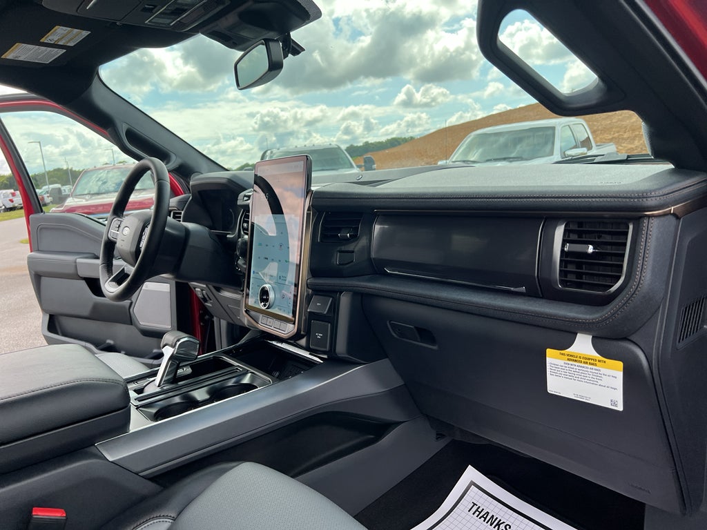 2025 Ford F-150 Lightning Lariat®