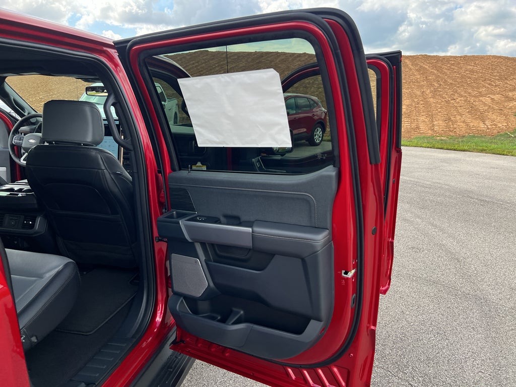 2025 Ford F-150 Lightning Lariat®