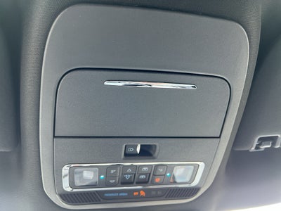 2025 Ford F-150 Lightning Lariat®