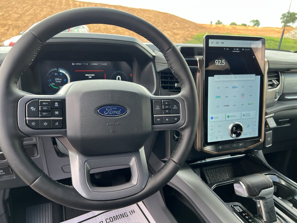 2025 Ford F-150 Lightning Lariat®