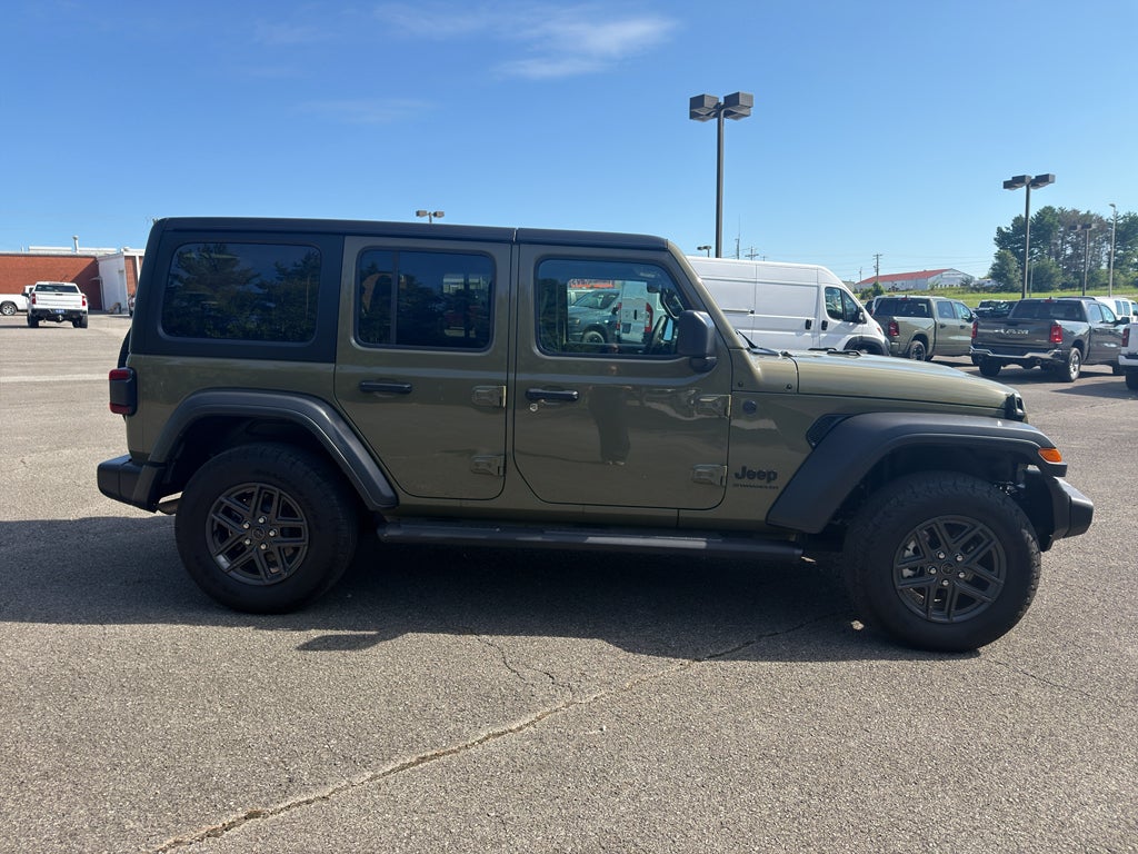 2025 Jeep Wrangler 4-Door Summit 4x4