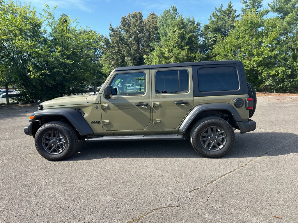 2025 Jeep Wrangler 4-Door Summit 4x4