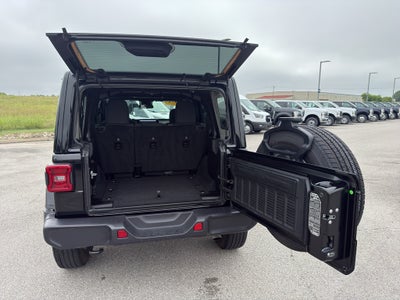 2025 Jeep Wrangler 4-Door Sahara 4x4