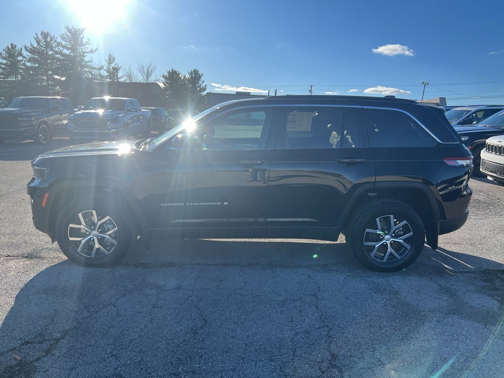 2025 Jeep Grand Cherokee GRAND CHEROKEE LIMITED 4X4