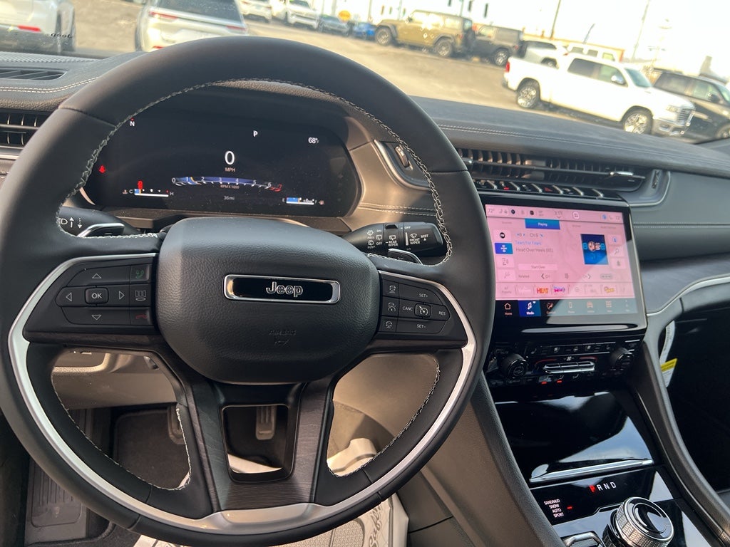 2025 Jeep Grand Cherokee GRAND CHEROKEE LIMITED 4X4