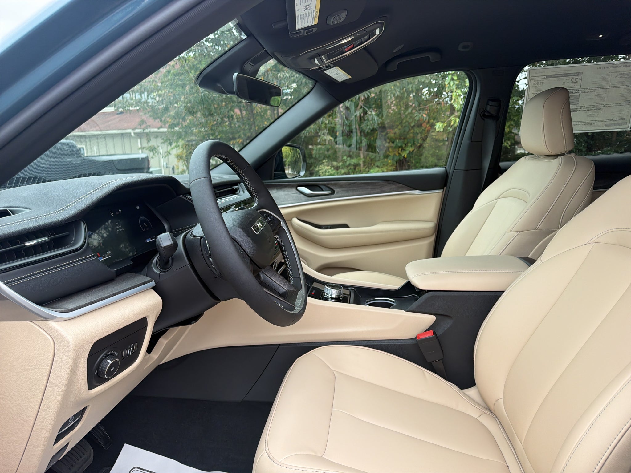 2027 Jeep Grand Cherokee GRAND CHEROKEE LIMITED 4X4