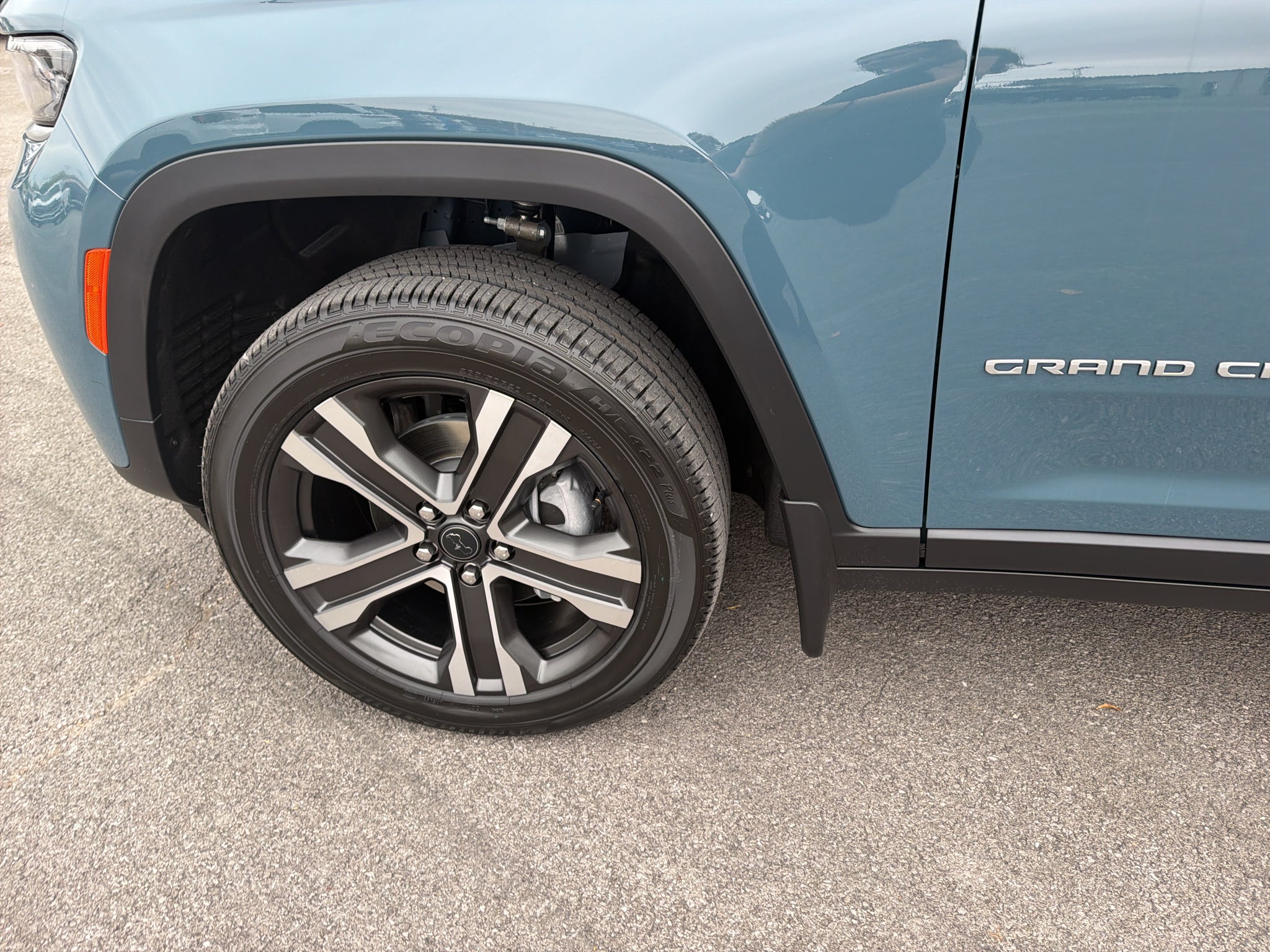 2027 Jeep Grand Cherokee GRAND CHEROKEE LIMITED 4X4