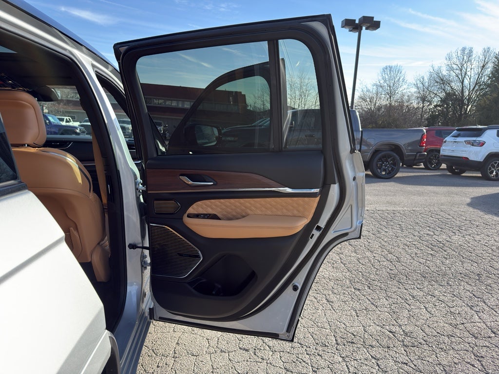 2024 Jeep Grand Cherokee Summit 4x4