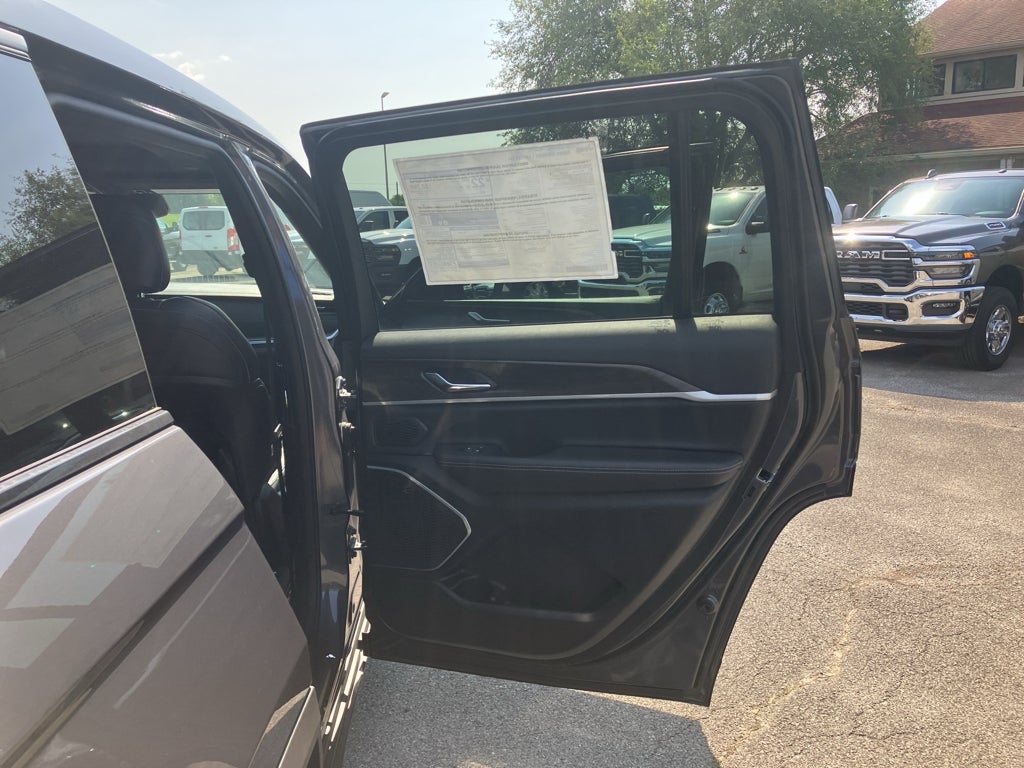 2026 Jeep Grand Cherokee GRAND CHEROKEE L LIMITED 4X4