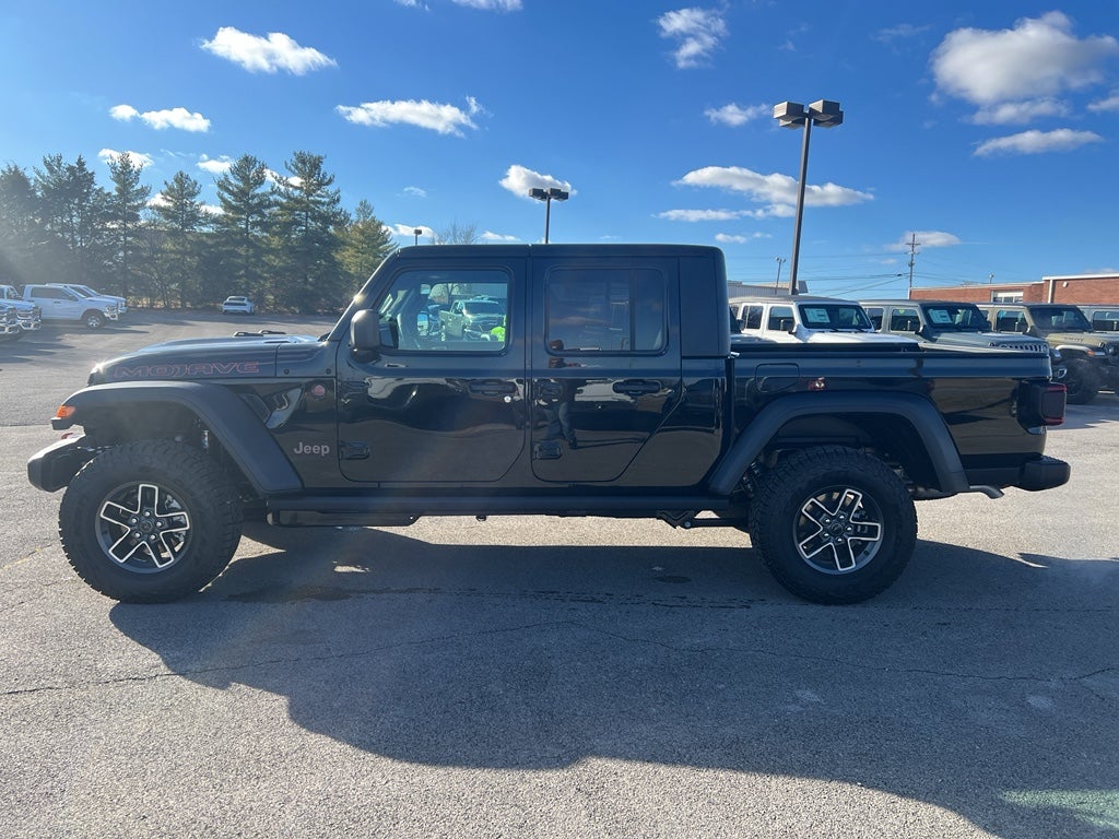2026 Jeep Gladiator GLADIATOR MOJAVE 4X4
