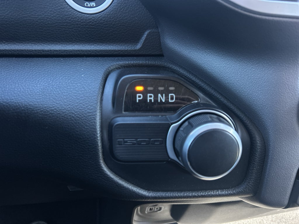 2020 RAM 1500 Big Horn Quad Cab 4x2 6'4' Box