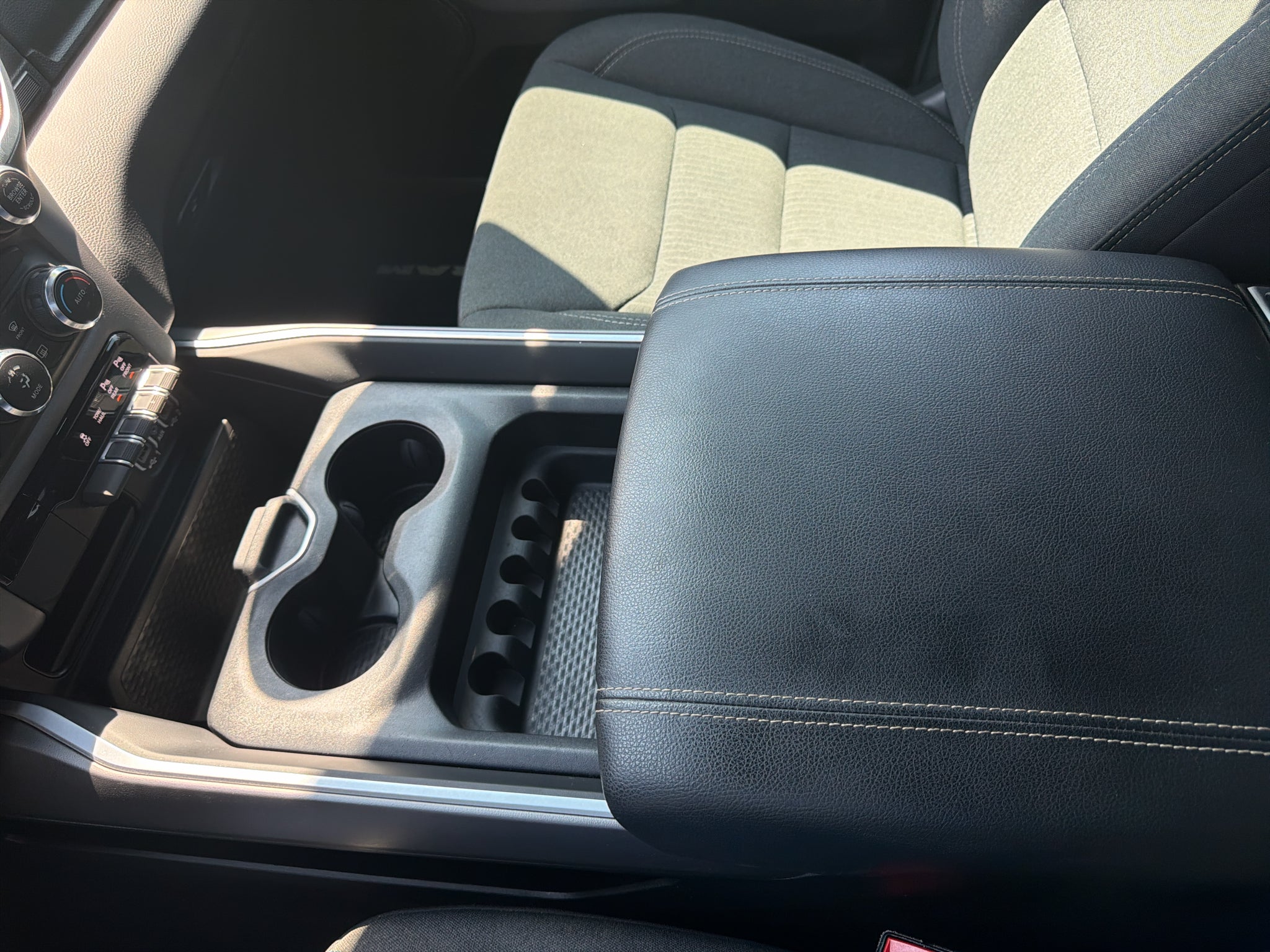 2022 RAM 1500 Big Horn Crew Cab 4x2 5'7' Box