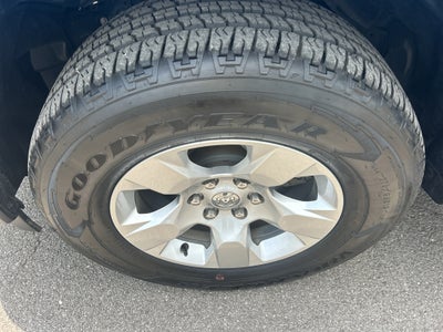 2025 RAM 1500 Big Horn Crew Cab 4x4 6'4' Box