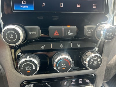 2025 RAM 1500 Big Horn Crew Cab 4x4 6'4' Box