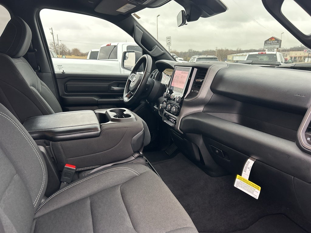 2025 RAM 1500 Tradesman Crew Cab 4x4 5'7' Box