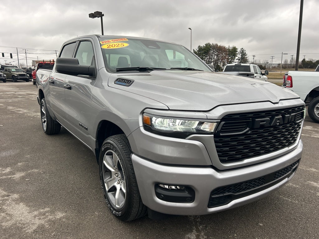 2025 RAM 1500 Tradesman Crew Cab 4x4 5'7' Box