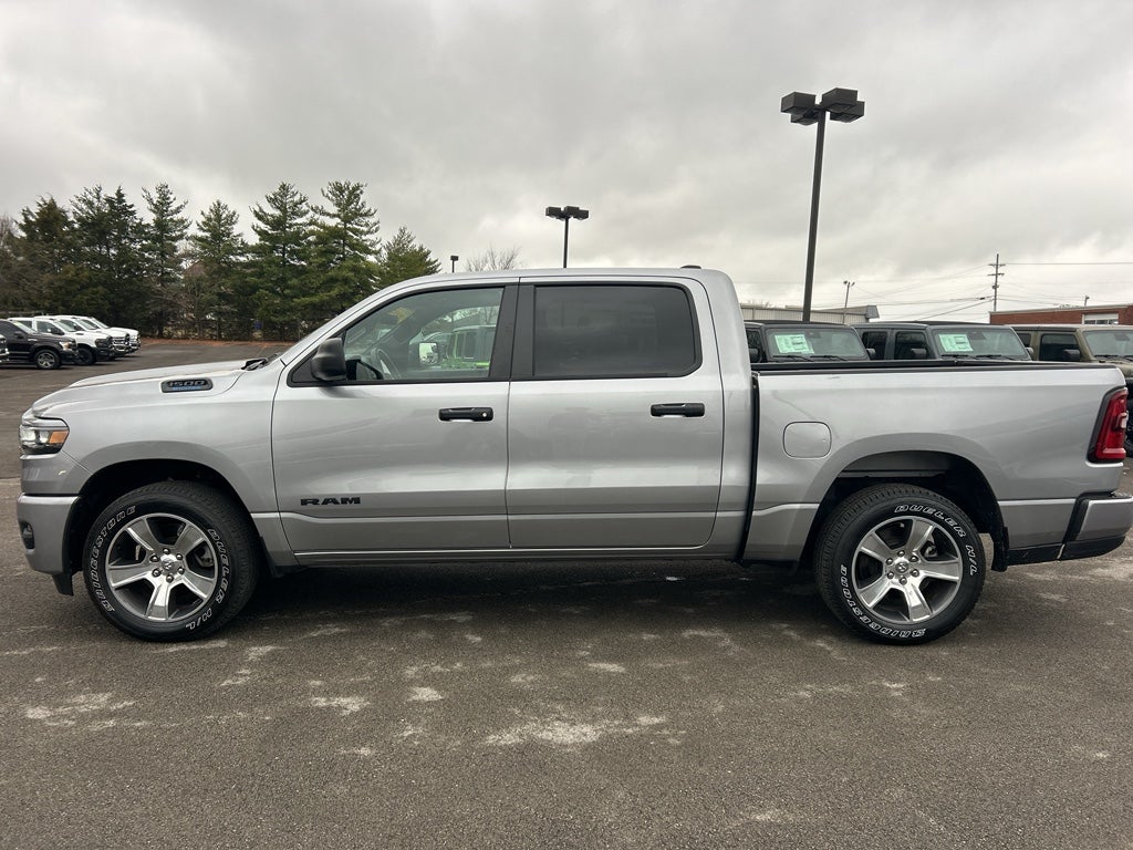2025 RAM 1500 Tradesman Crew Cab 4x4 5'7' Box