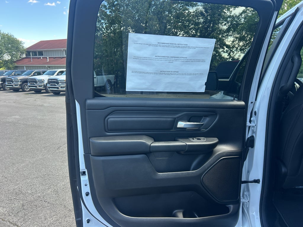 2026 RAM Ram 1500 RAM 1500 EXPRESS CREW CAB 4X4 5'7' BOX