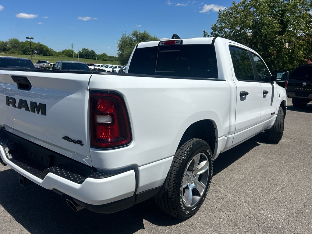 2026 RAM Ram 1500 RAM 1500 EXPRESS CREW CAB 4X4 5'7' BOX