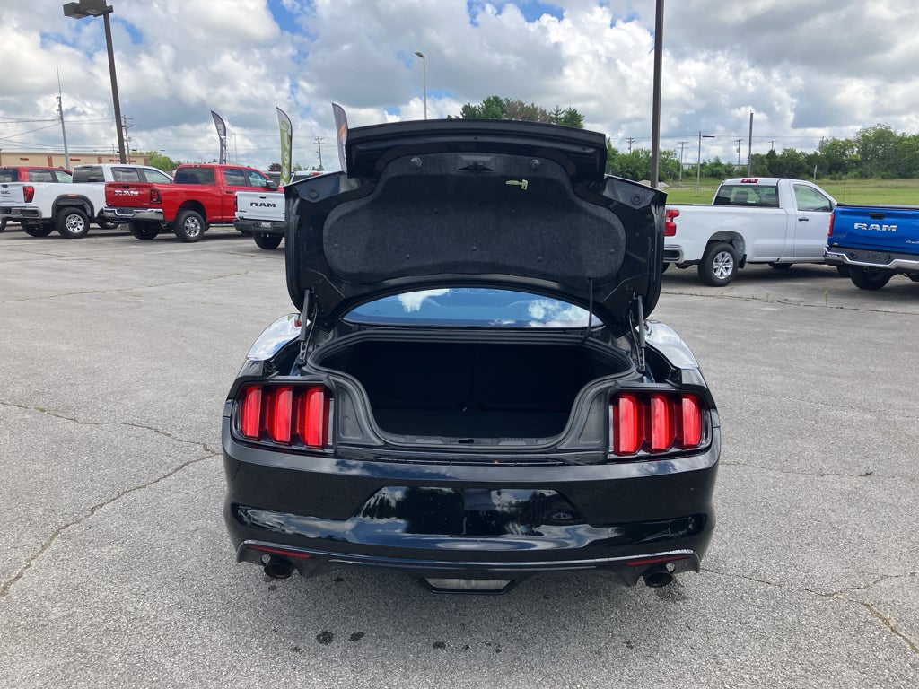 2016 Ford Mustang V6
