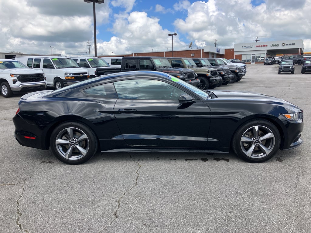 2016 Ford Mustang V6