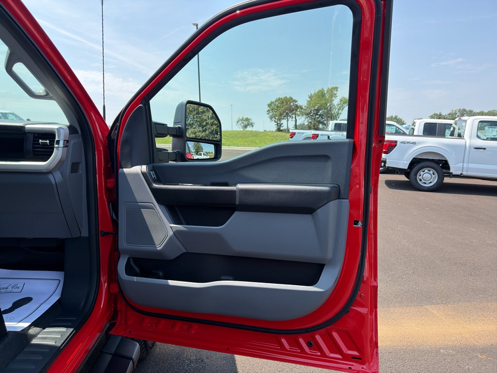 2026 Ford F-350 Chassis XL