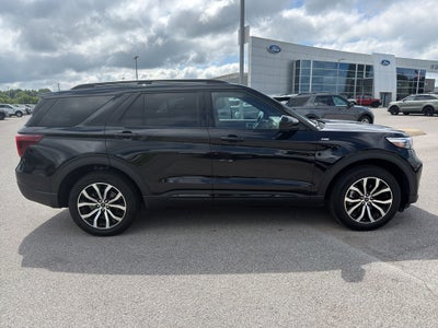 2022 Ford Explorer ST-Line