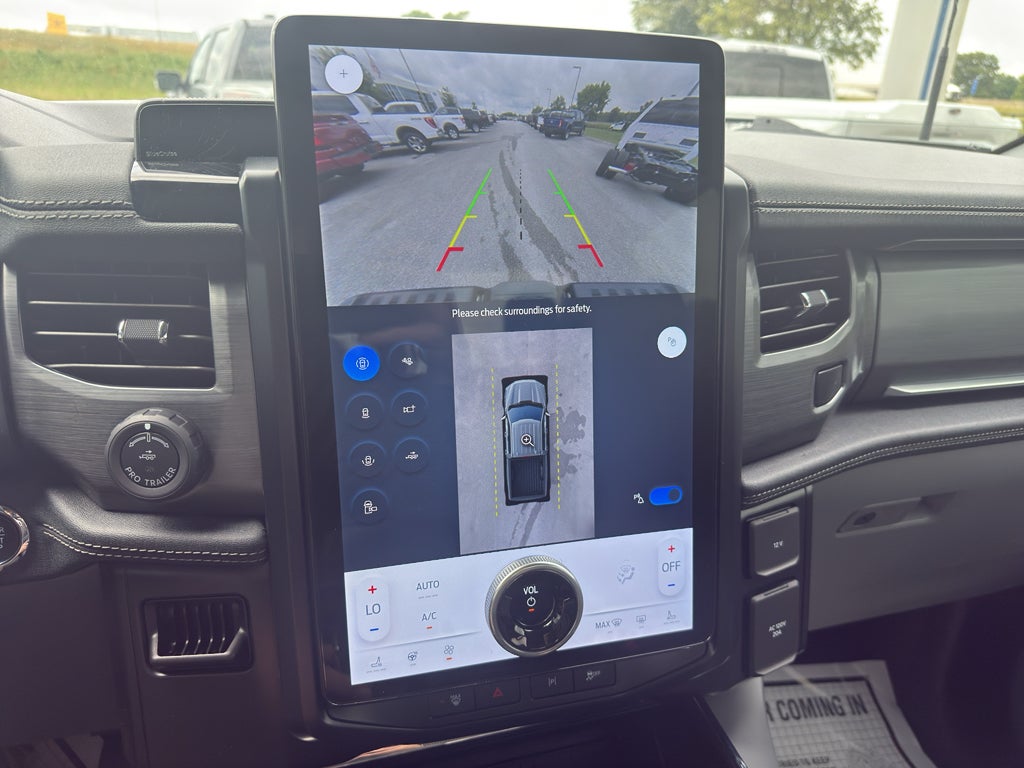 2024 Ford F-150 Lightning Flash