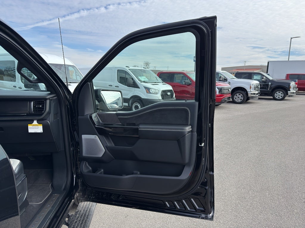 2024 Ford F-150 Lightning Platinum