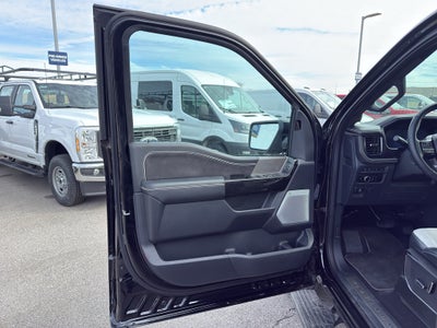 2024 Ford F-150 Lightning Platinum