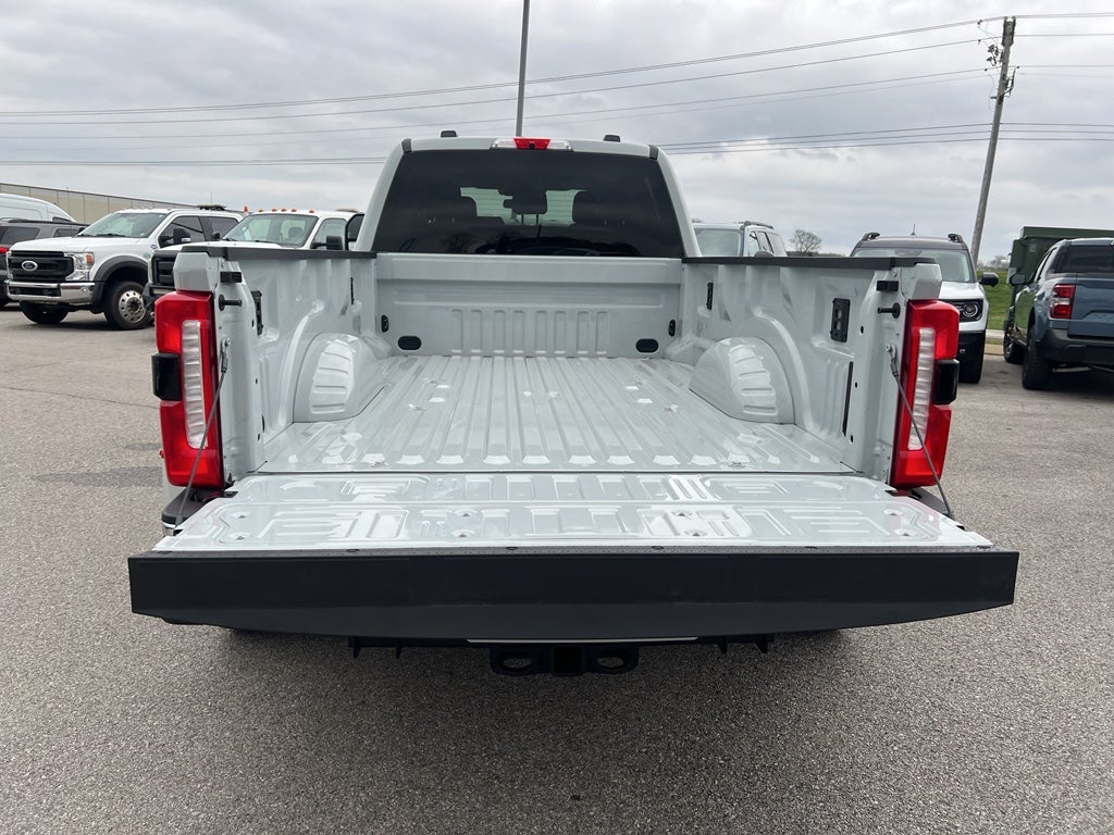 2025 Ford F-350 LARIAT