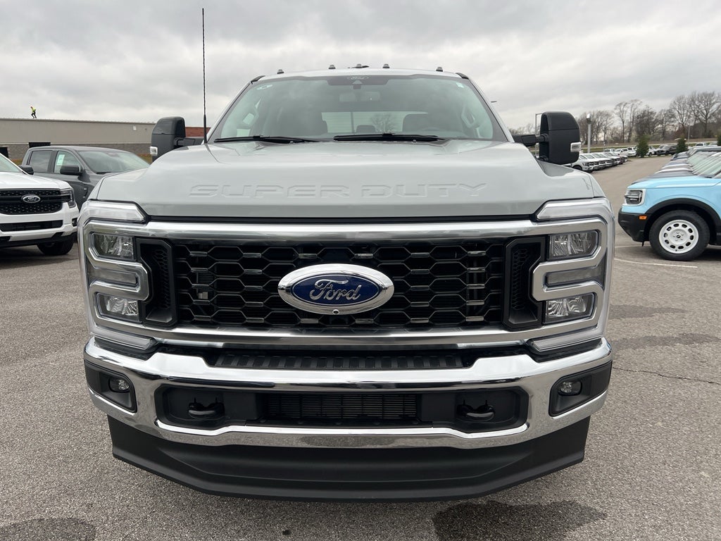 2025 Ford F-350 LARIAT