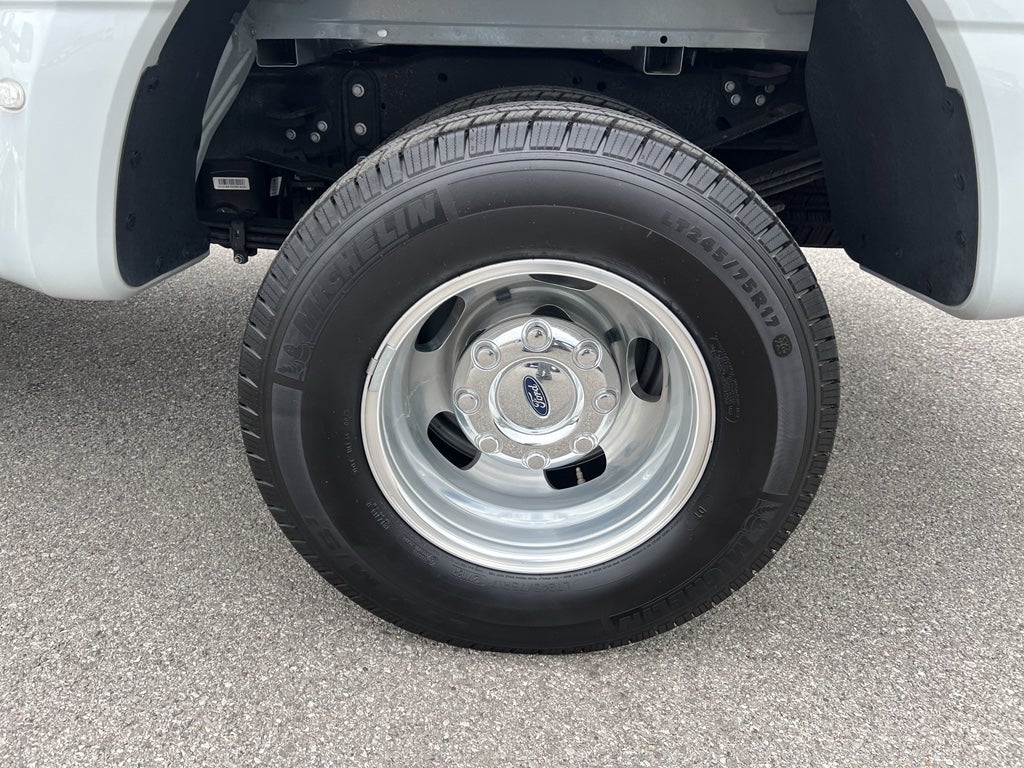 2025 Ford F-350 LARIAT