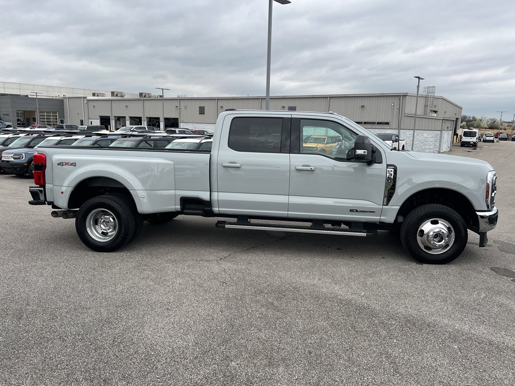 2025 Ford F-350 LARIAT