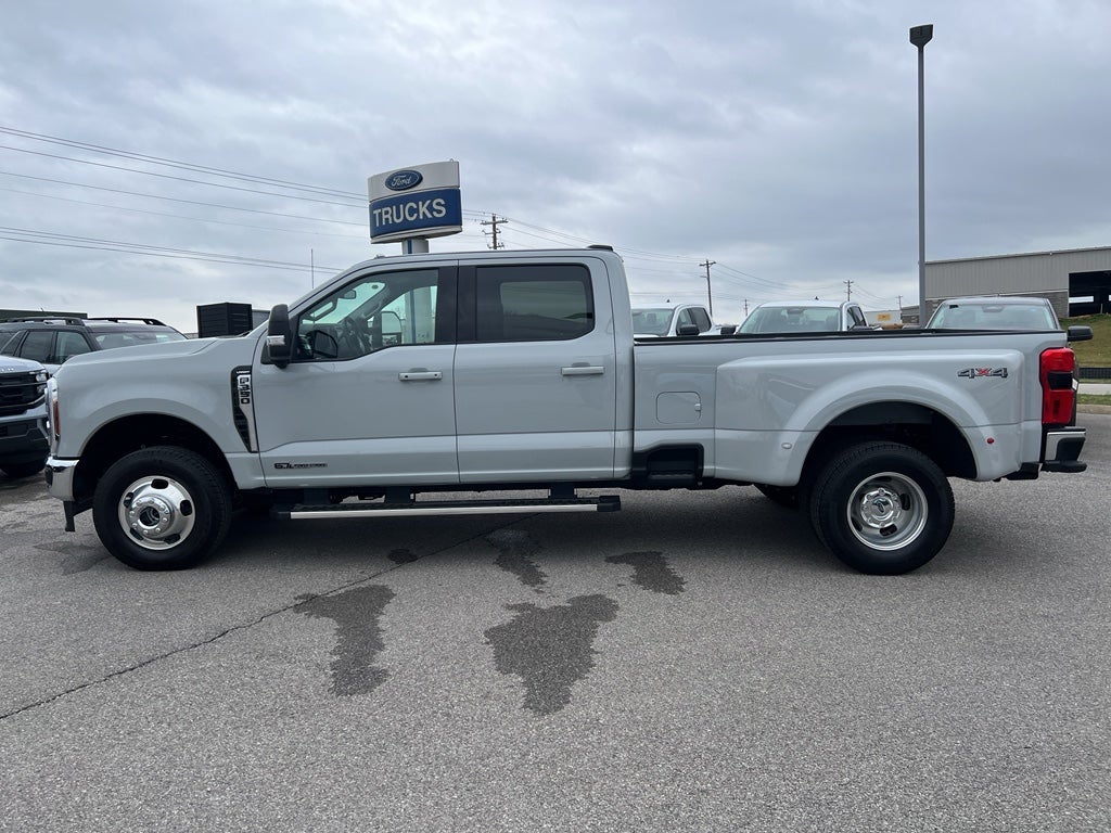 2025 Ford F-350 LARIAT