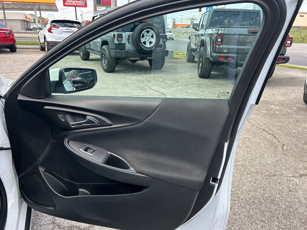 2022 Chevrolet Malibu FWD LT