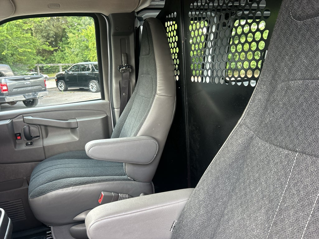 2025 Chevrolet Express Cargo RWD 2500 Regular Wheelbase WT
