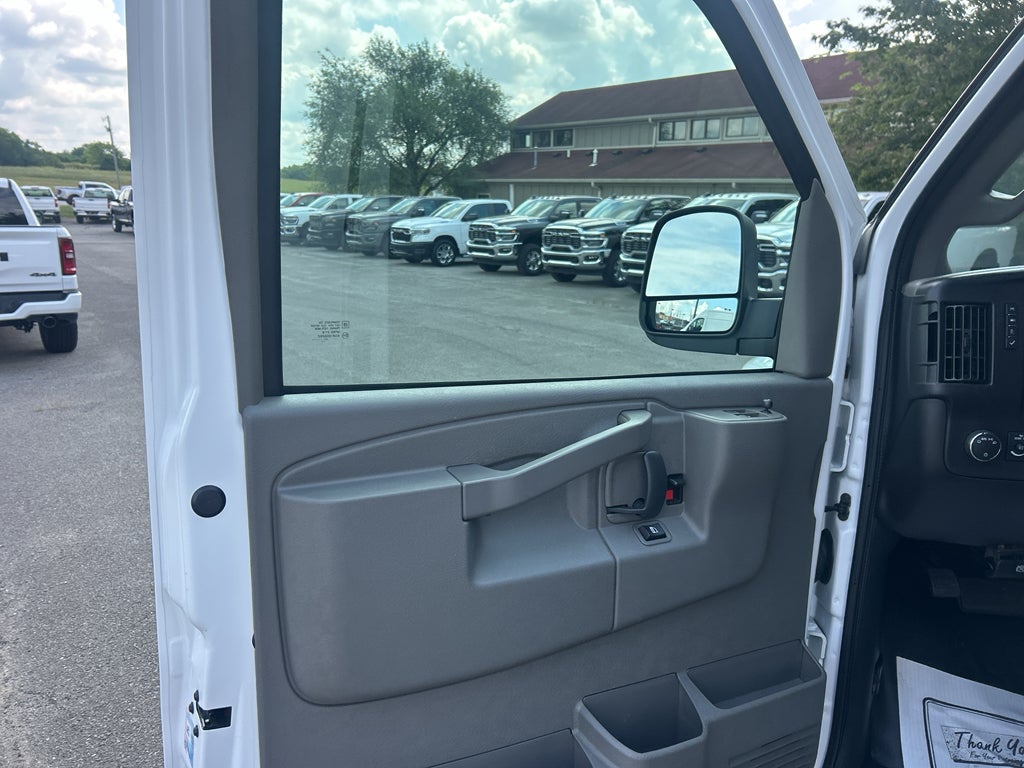 2025 Chevrolet Express Cargo RWD 2500 Regular Wheelbase WT