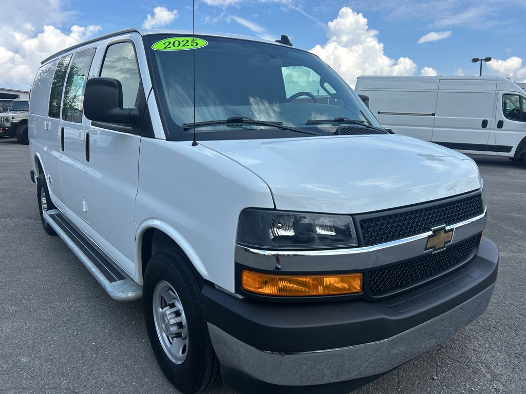 2025 Chevrolet Express Cargo RWD 2500 Regular Wheelbase WT