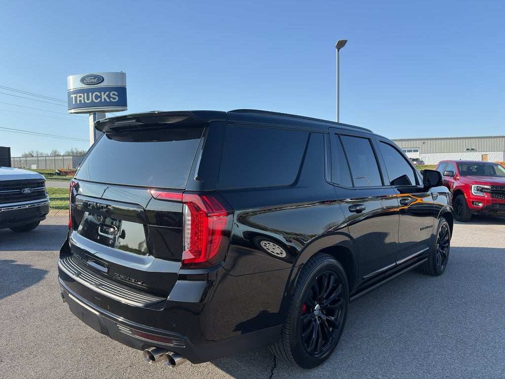 2023 GMC Yukon 4WD Denali