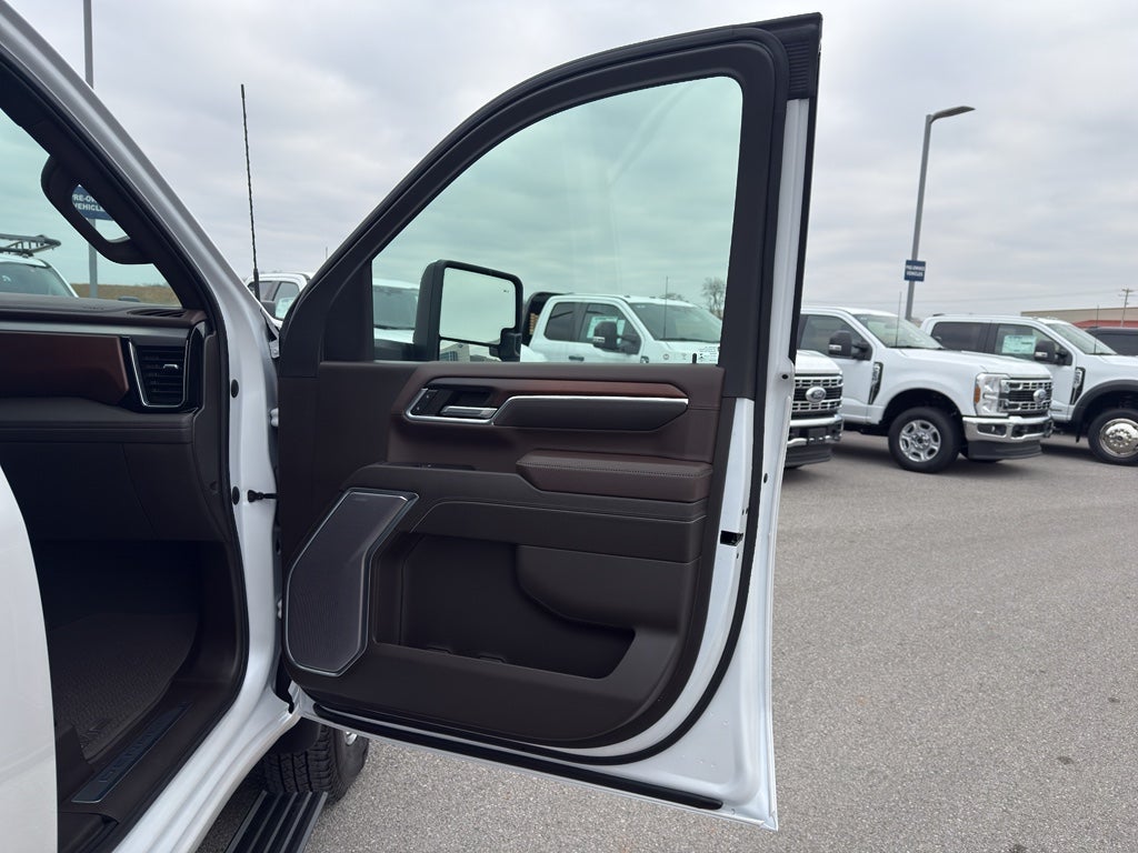 2024 GMC Sierra 3500HD 4WD Crew Cab Long Bed Denali