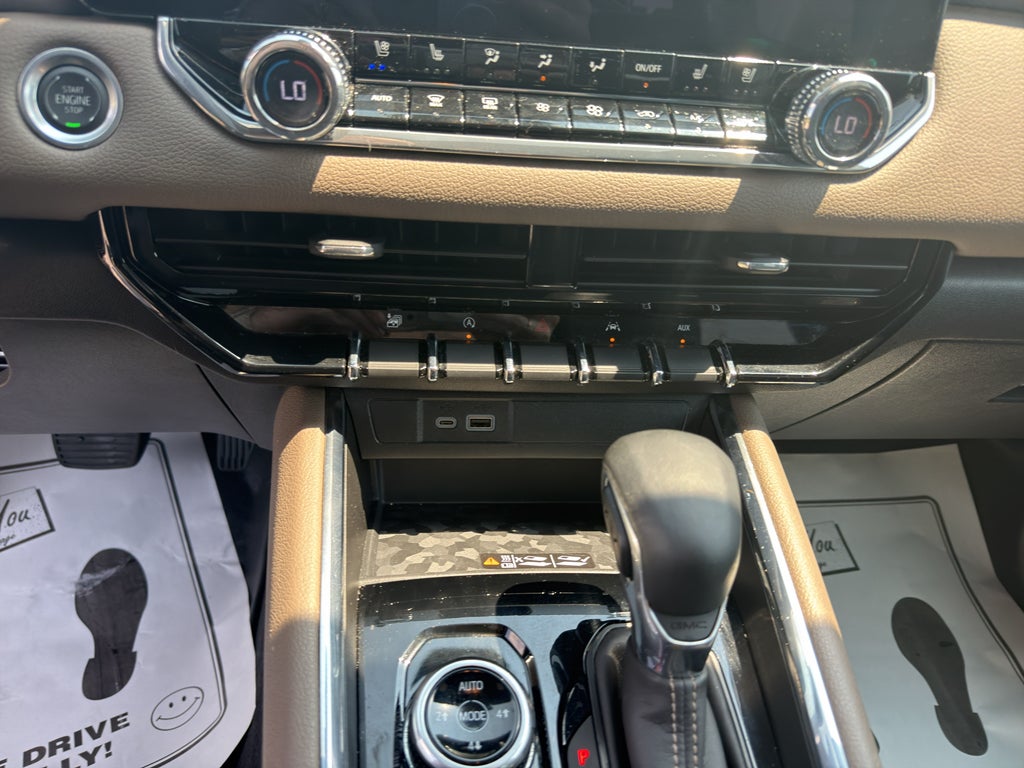 2024 GMC Canyon 4WD Denali
