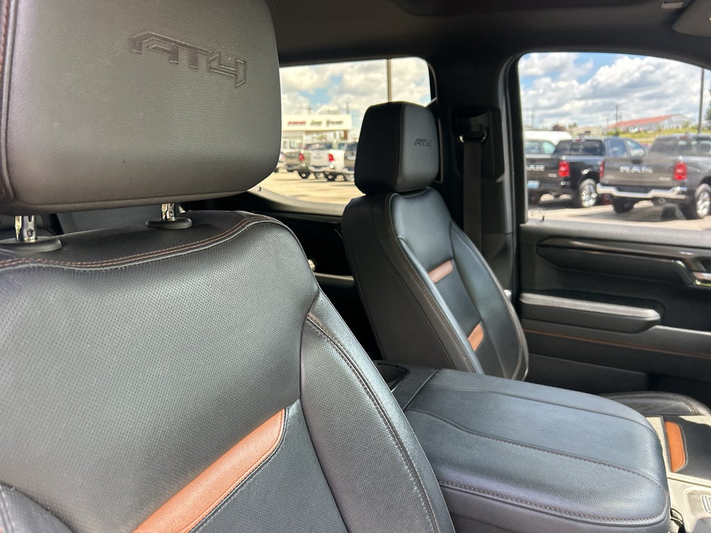 2023 GMC Sierra AT4