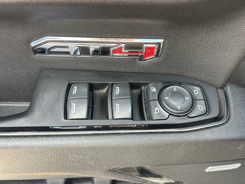 2023 GMC Sierra AT4