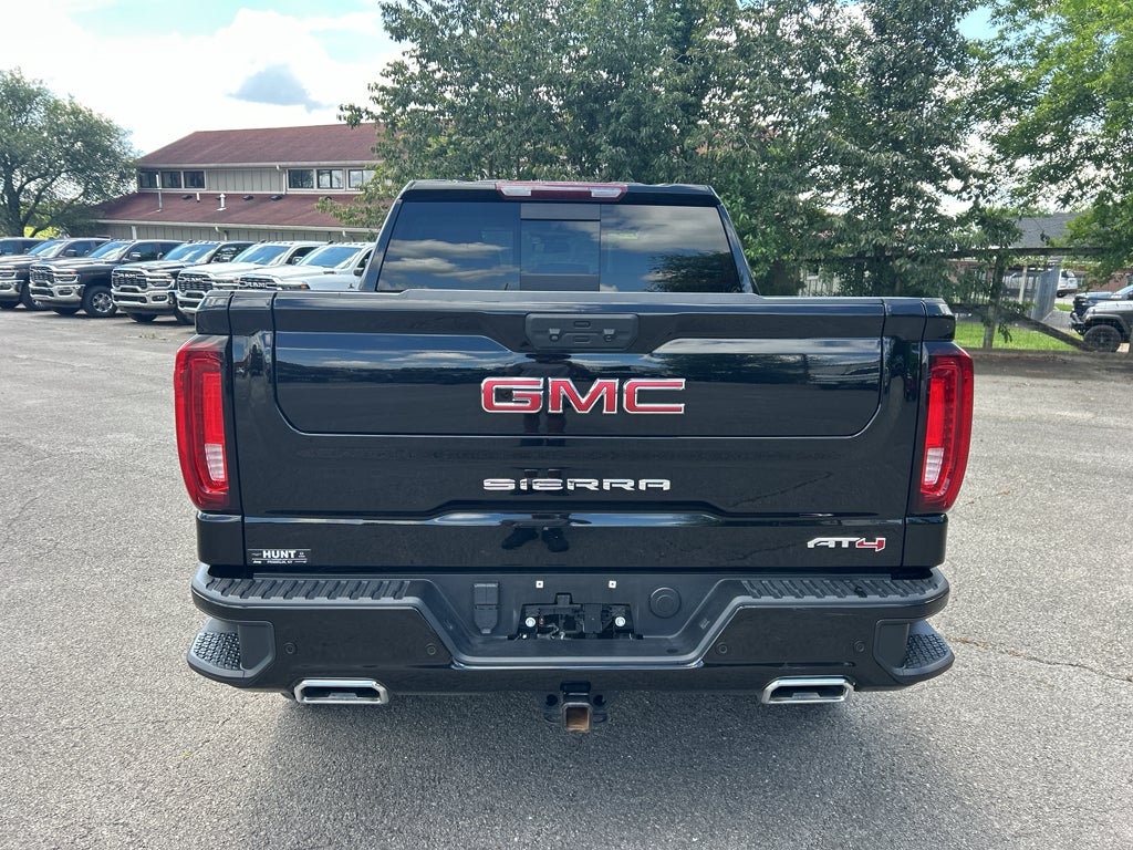 2023 GMC Sierra AT4