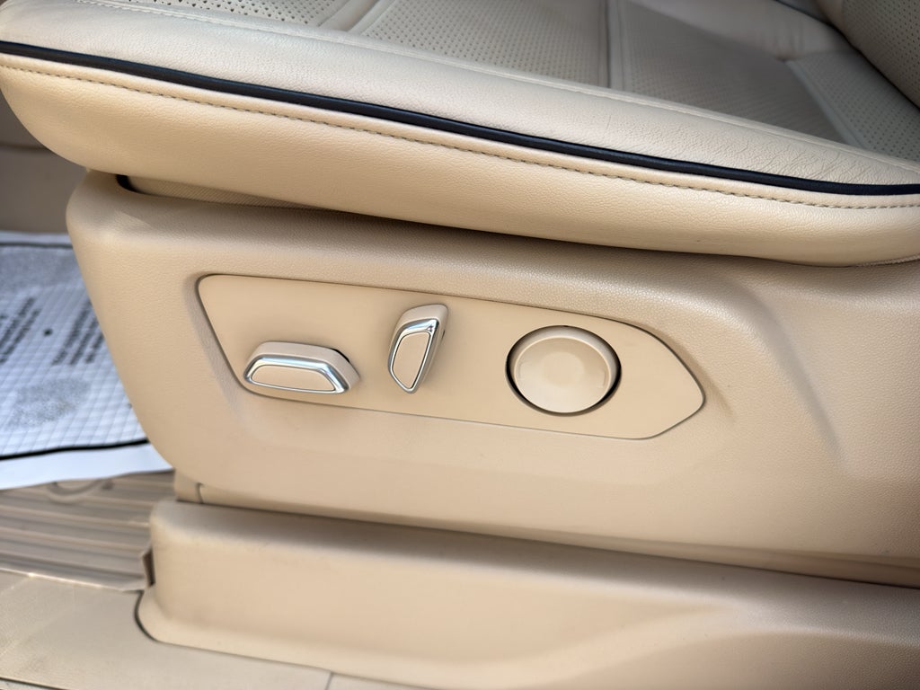 2022 Cadillac Escalade ESV Premium Luxury