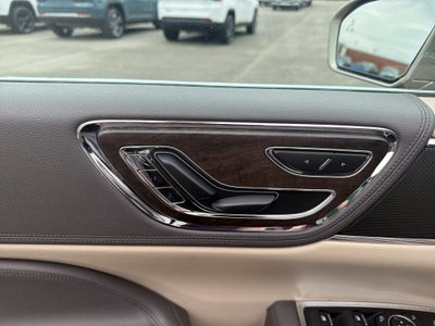 2018 Lincoln Continental Select