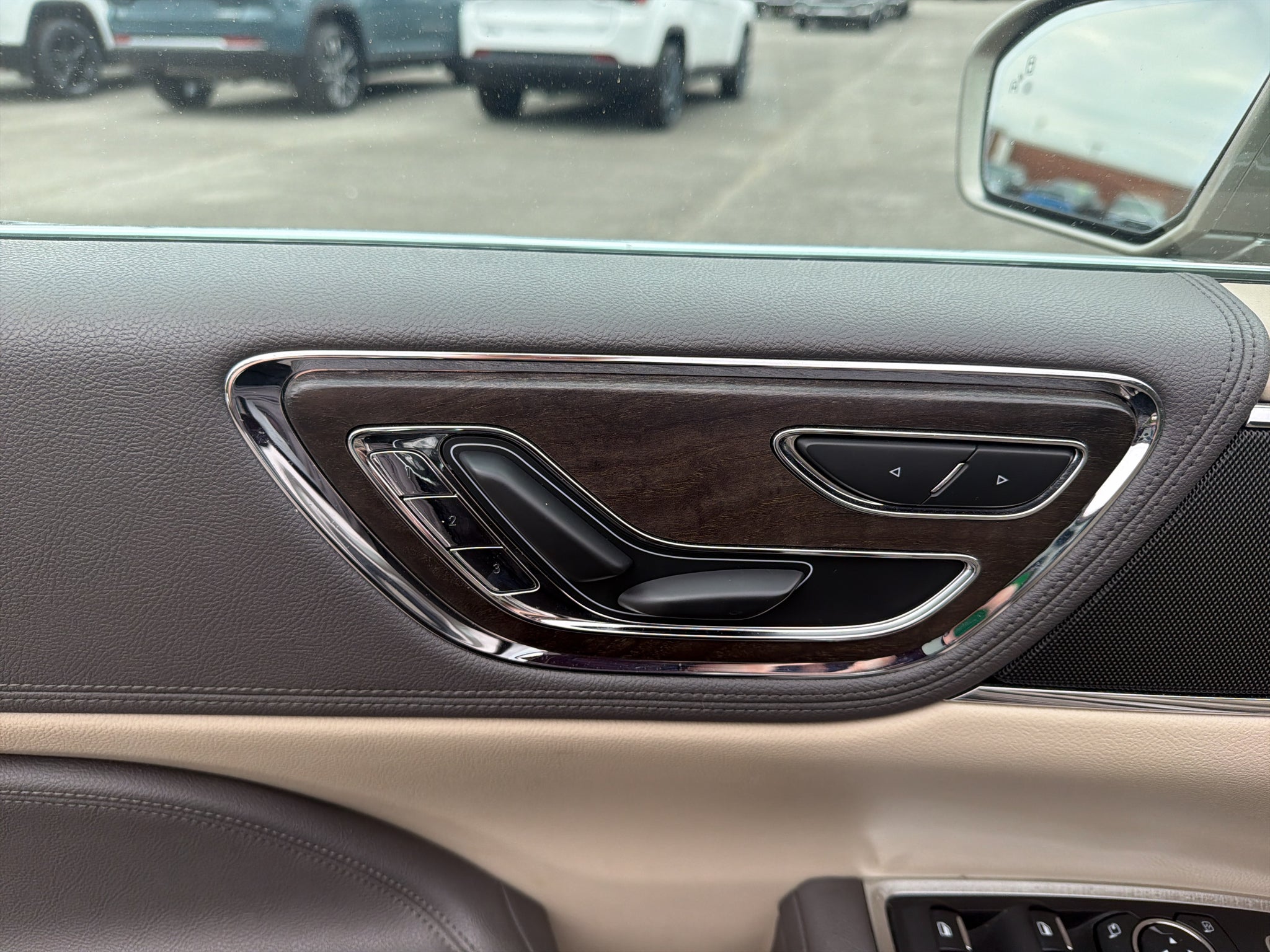 2018 Lincoln Continental Select